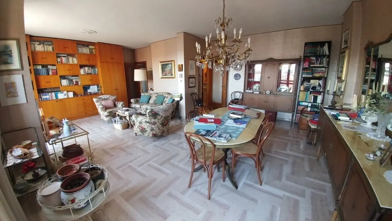 Immagine per Quadrilocale in vendita a Modena via Pietro Giardini 398