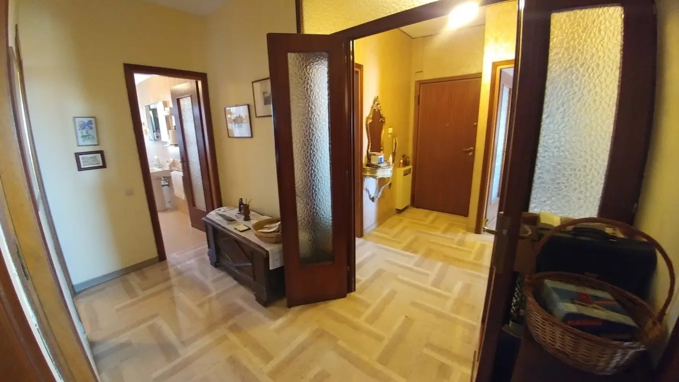 Immagine per Quadrilocale in vendita a Modena via Pietro Giardini 398