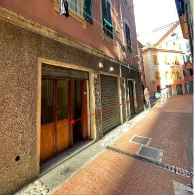 Garage via Beata Chiara 10, Pontedecimo, Genova