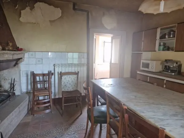 Porzione Di Casa via Localita Le Case, Guardea