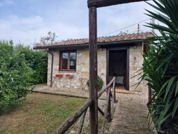 Villa strada Del Fondo, Amelia