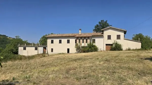 Casale via Morano Osteria, Gualdo Tadino