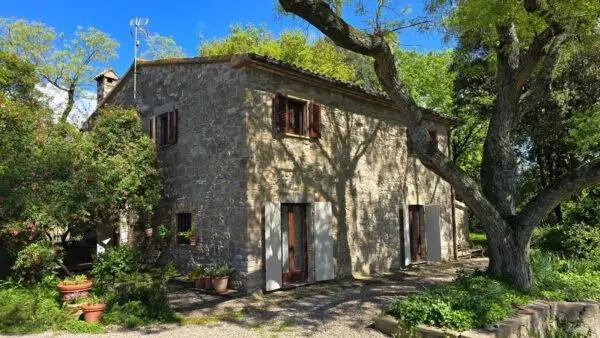 Casale via Sp 92, Baschi