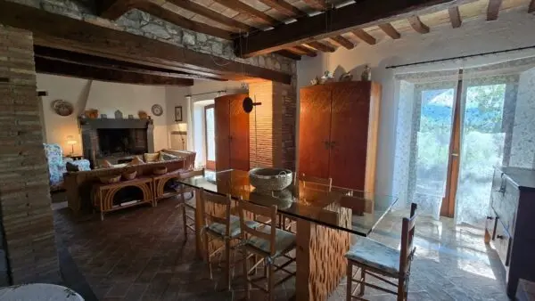 Casale via Sp 92, Baschi