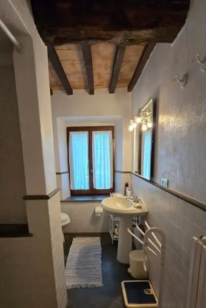 Casale via Sp 92, Baschi