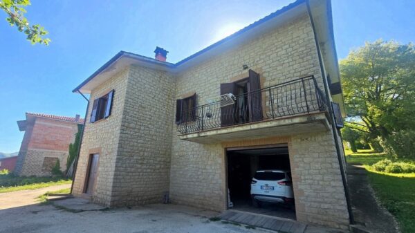 Villa 1, Baschi