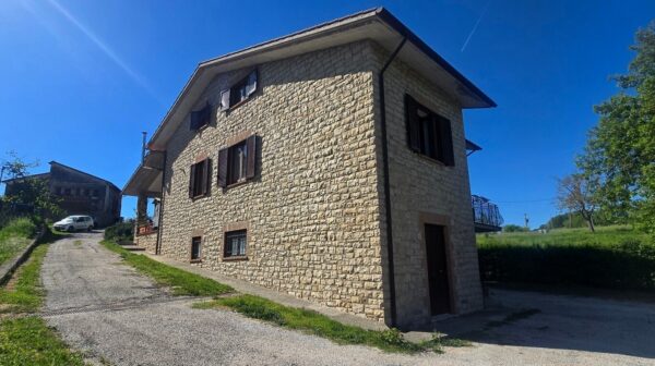 Villa 1, Baschi