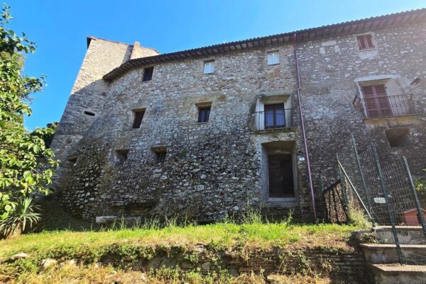 Appartamento via Della Lungara 49, Montecchio