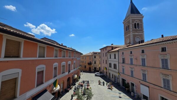 Appartamento piazza Giuseppe Garibaldi 11, Gualdo Tadino