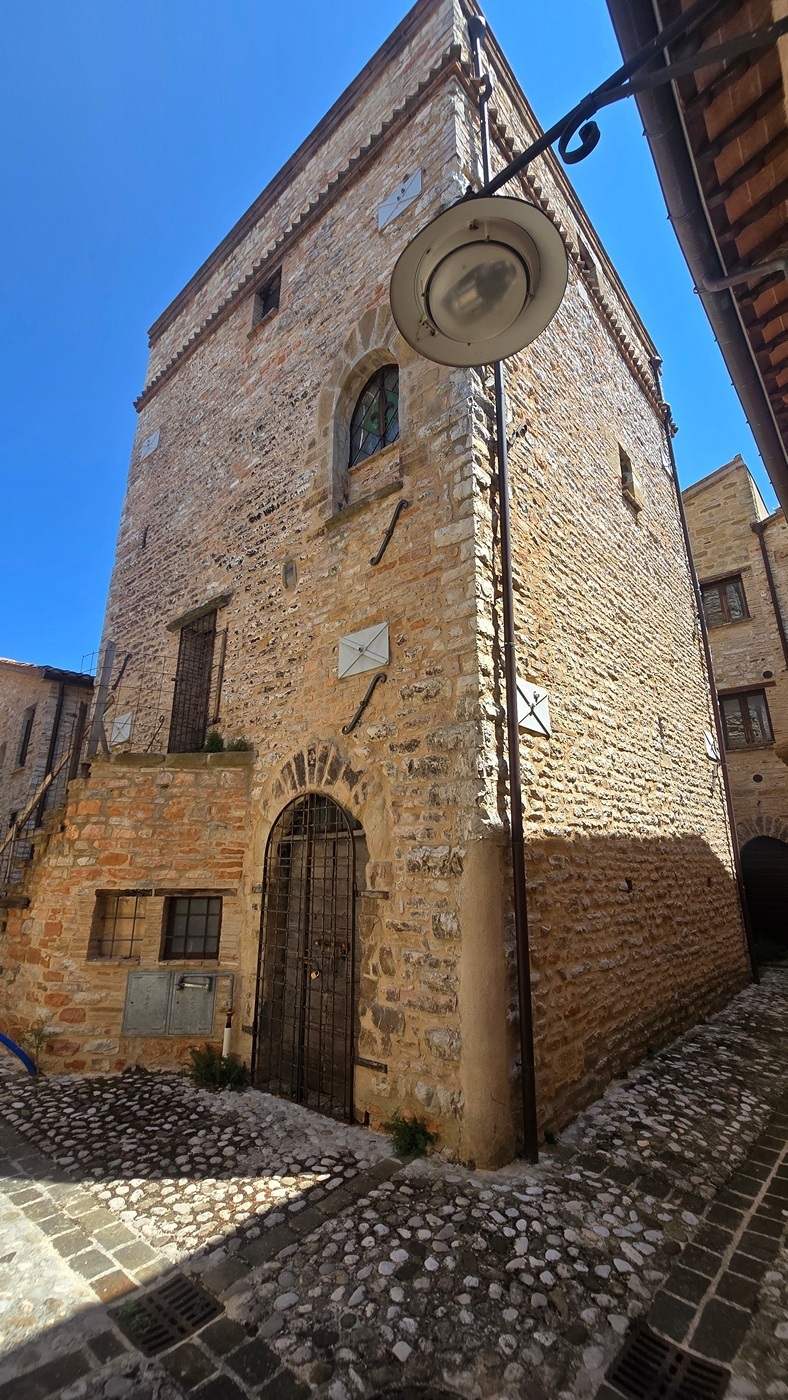 Immagine per Villa trifamiliare in vendita a Nocera Umbra via Vocabolo Colle 28