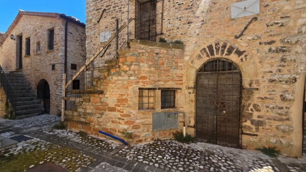 Villa Trifamiliare via Vocabolo Colle 28, Nocera Umbra