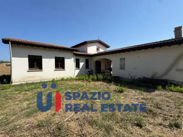 Villa via Contrada Razzano, Morro D'Oro
