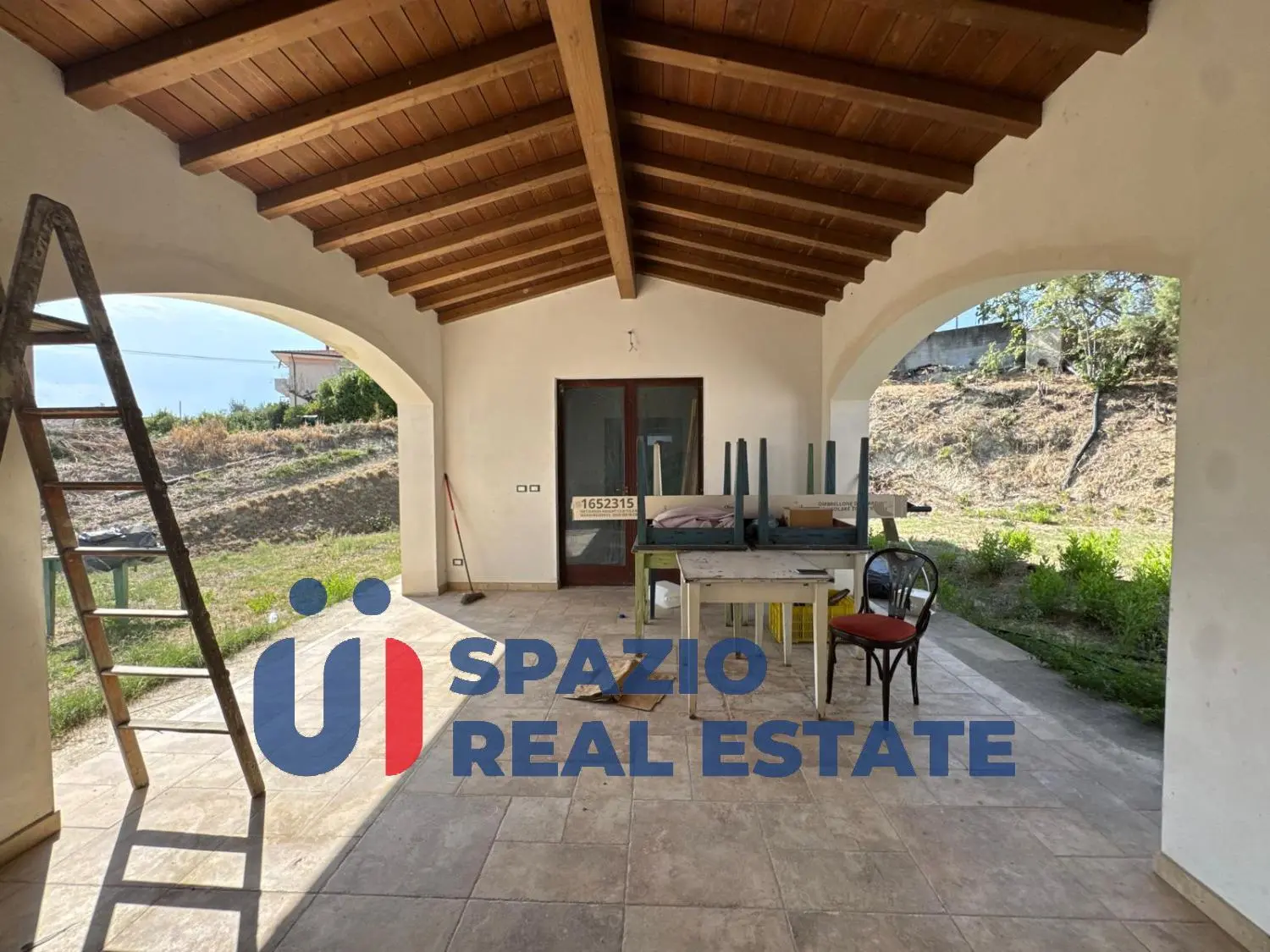 Immagine per Villa in vendita a Morro d'Oro via Contrada Razzano