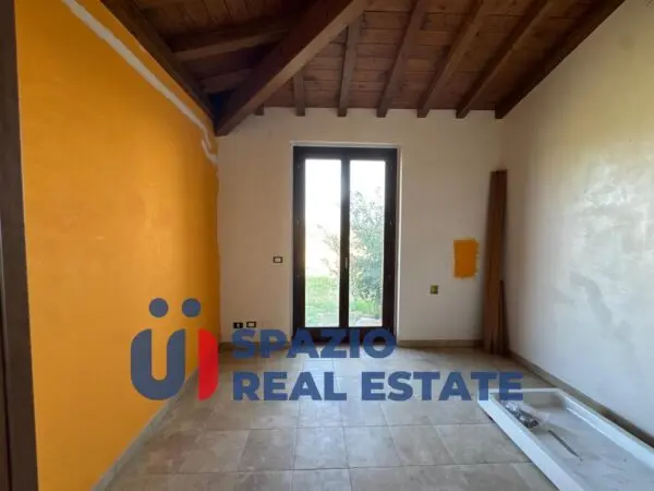 Villa via Contrada Razzano, Morro D'Oro