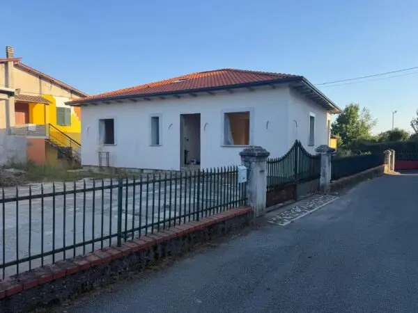 Immagine per Villa a schiera in vendita a Castelnuovo Magra via Paradiso 5