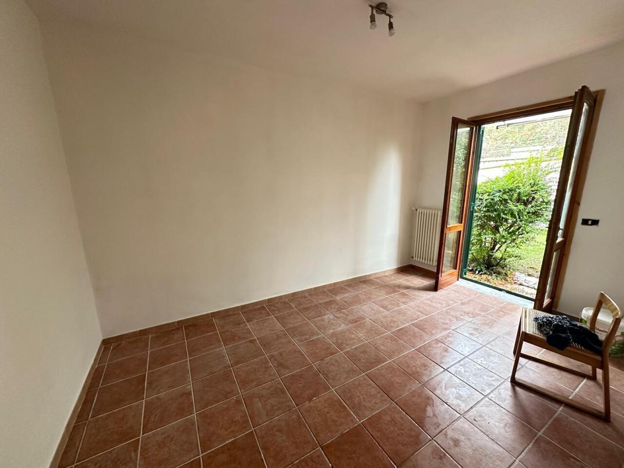 Immagine per Bilocale in vendita a Luni via Larga