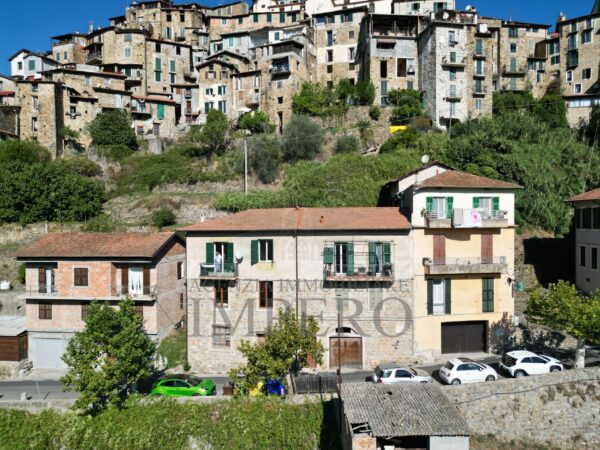 Trilocale via Sp 63, Apricale