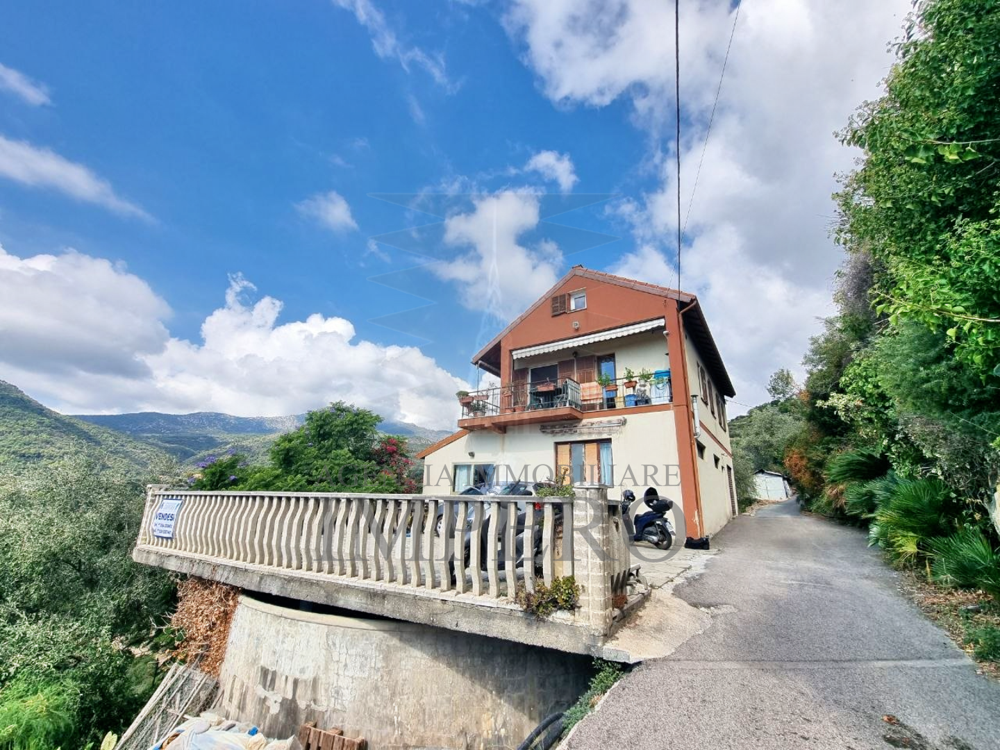 Immagine per Magazzino in vendita a Ventimiglia via Alle Ville 63