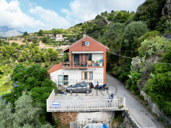 Magazzino via Alle Ville 63, Ventimiglia