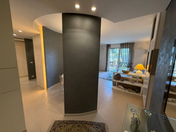 Trilocale strada Privata Peiranze 12, Sanremo