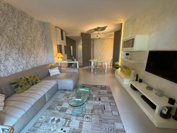 Trilocale strada Privata Peiranze 12, Sanremo