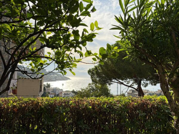 Trilocale strada Privata Peiranze 12, Sanremo