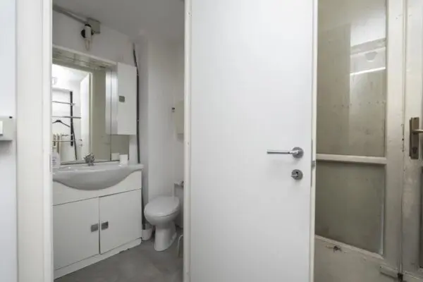 Immagine per Negozio in affitto a Torino via Villa Della Regina