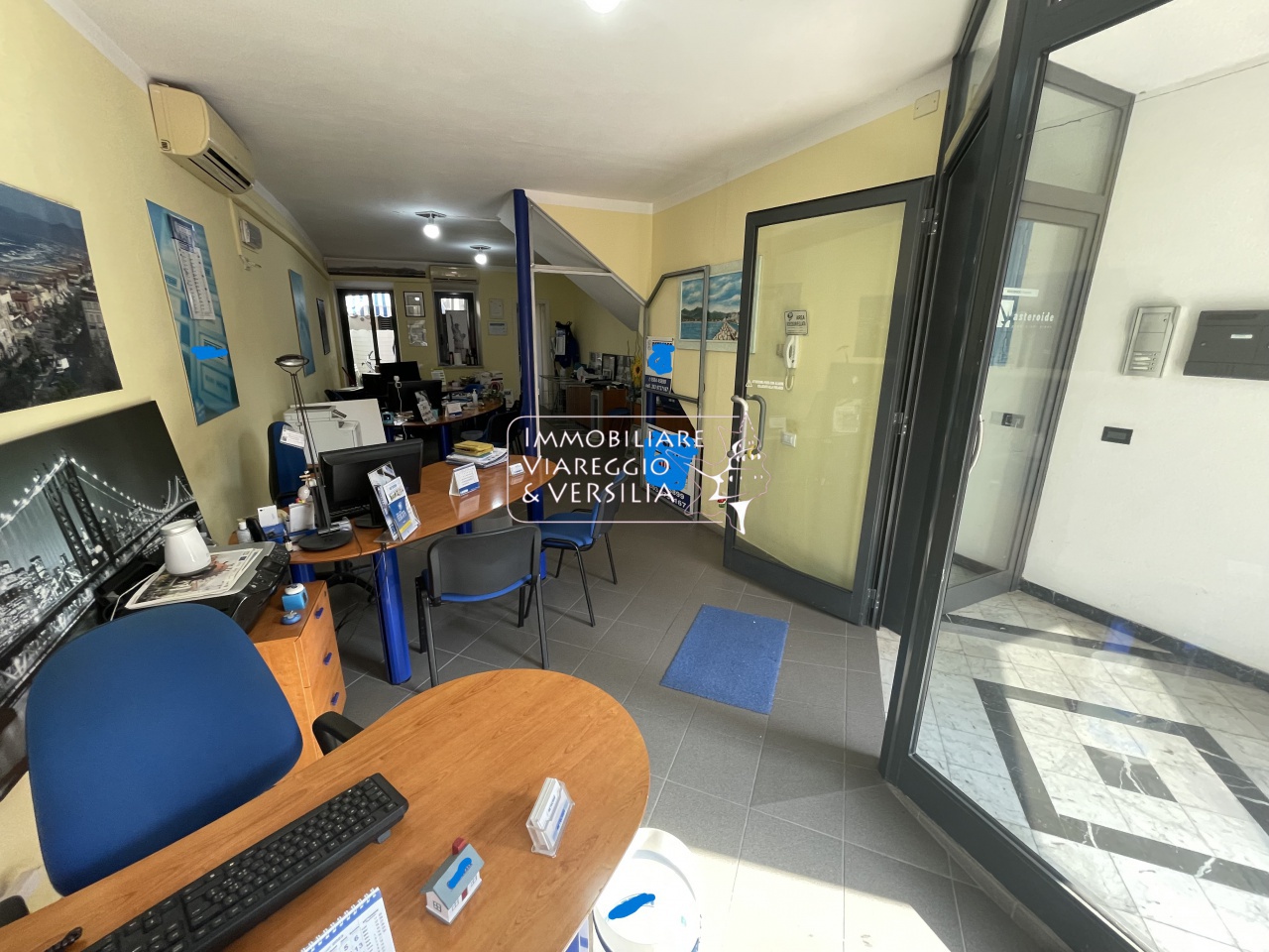 Immagine per Locale Commerciale in affitto a Viareggio via Garibaldi 