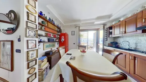 Appartamento via Gioele Solari 157, Roma