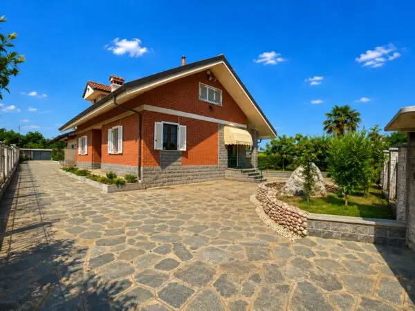 Villa strada Pianezza, San Gillio