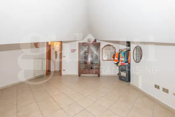 Appartamento via Borgata Tunin 30, Giaveno