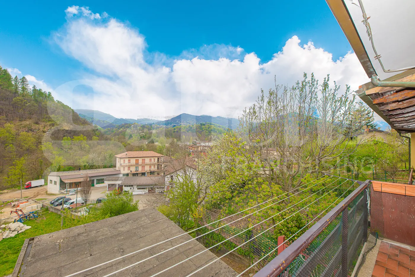 Immagine per Palazzo in vendita a Giaveno via Borgata Tunin 30
