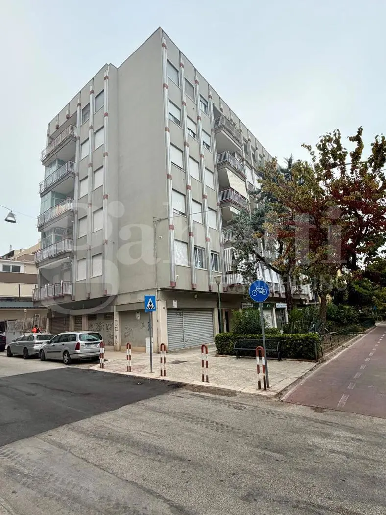 Immagine per Box in vendita a Barletta via Generale Vaccari