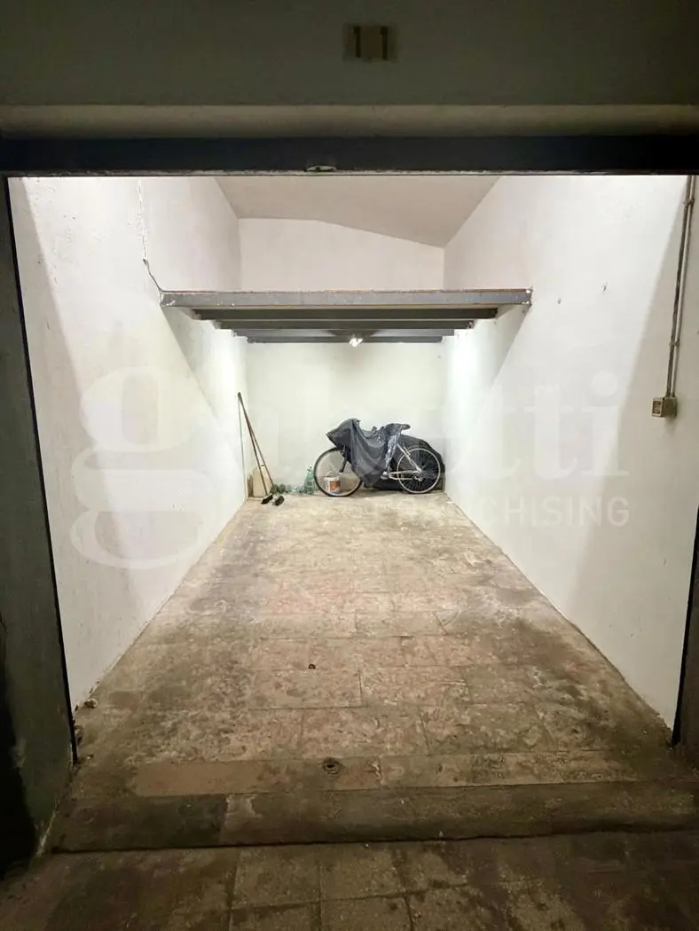 Immagine per Box in vendita a Barletta via Generale Vaccari
