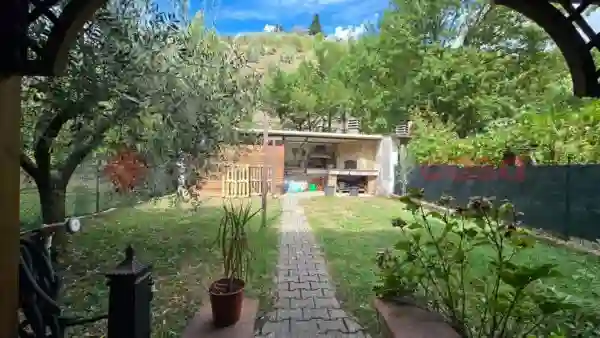 Villa via Masaccio, Capolona