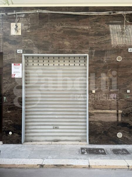 Box via Della Costituzione, Barletta