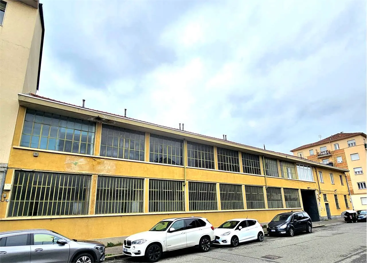 Immagine per Magazzino in vendita a Torino via Gino Capponi 20
