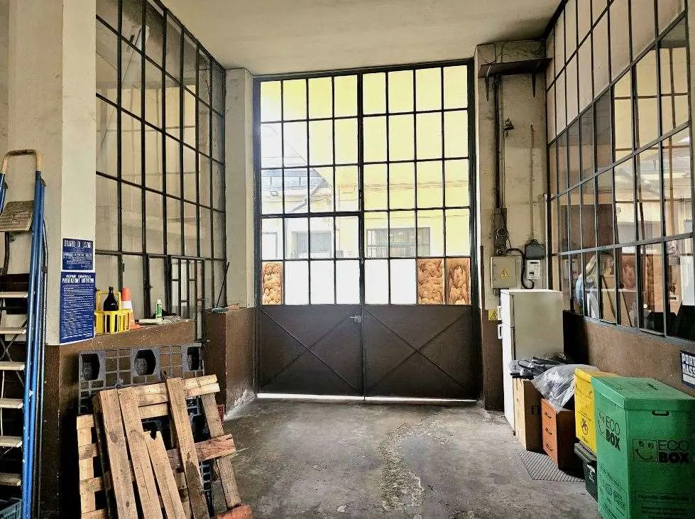Immagine per Magazzino in vendita a Torino via Gino Capponi 20
