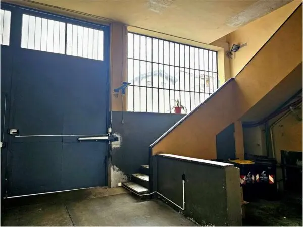 Immagine per Magazzino in vendita a Torino via Gino Capponi 20