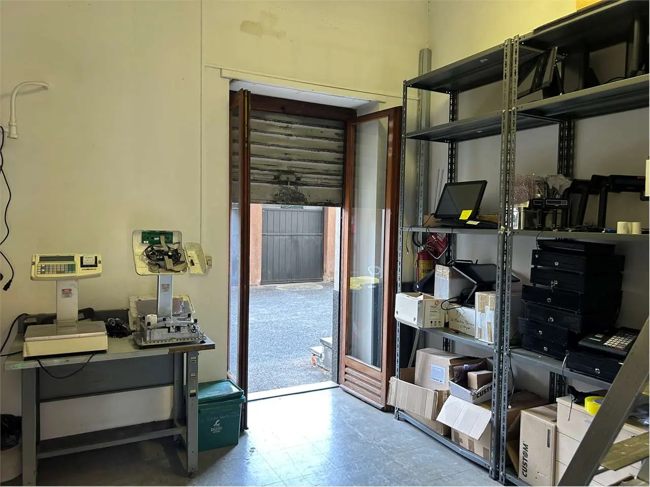 Immagine per Negozio in affitto a Torino via Renier 29