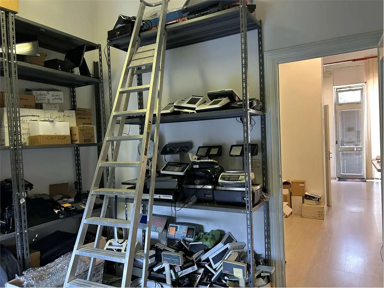 Immagine per Negozio in affitto a Torino via Renier 29