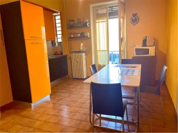 Appartamento via Boston 122, Torino