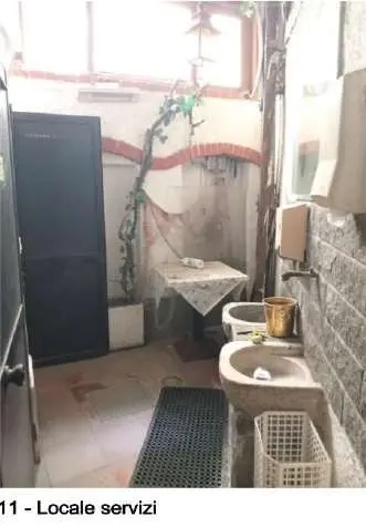 Immagine per Negozio in asta a Savona corso Mazzini 20