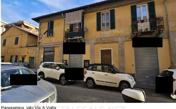 Negozio via Valdellora 18, La Spezia