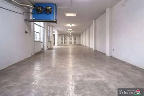 Immagine per Magazzino in vendita a Grugliasco